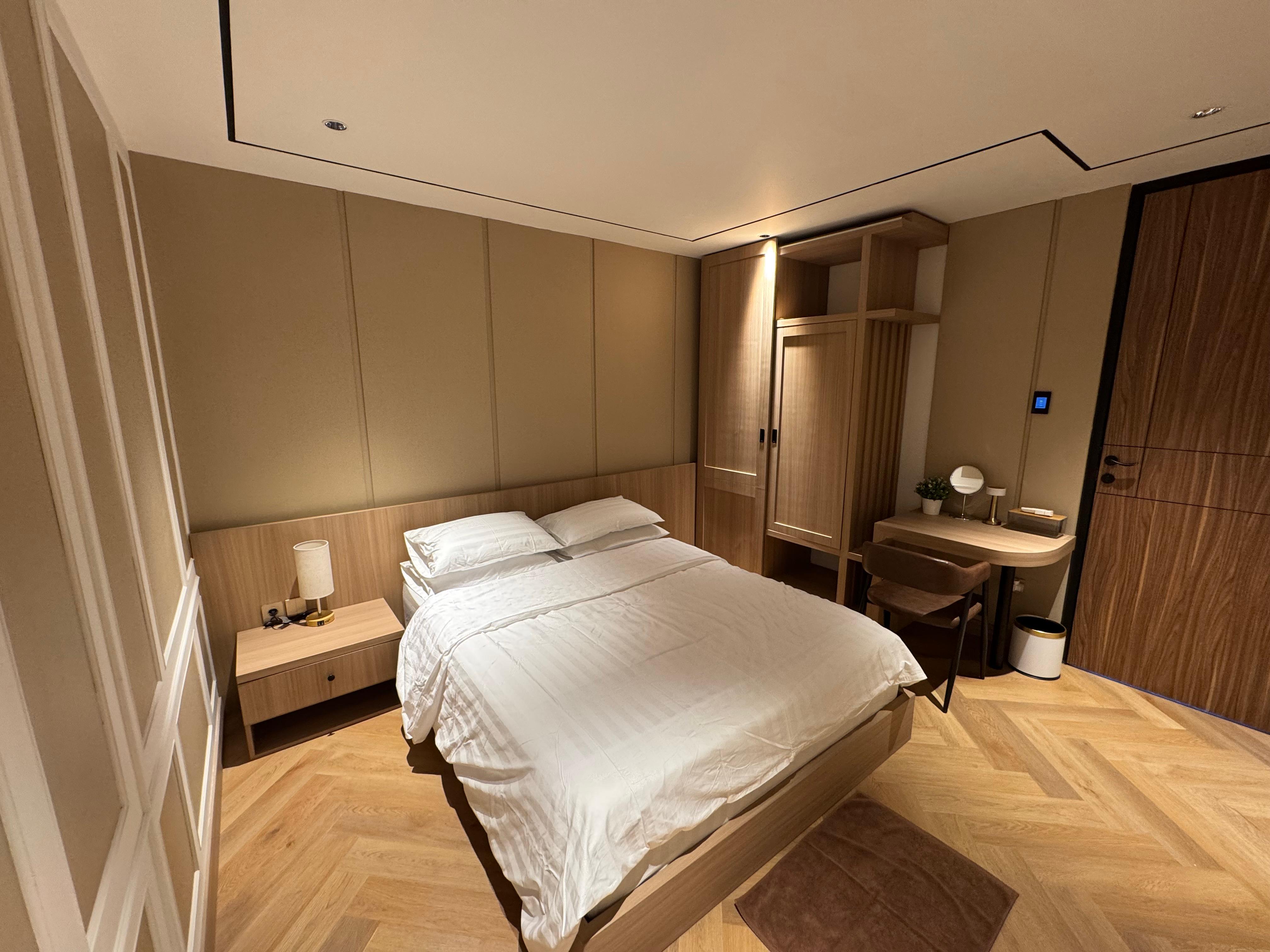 Villa Le Arumanis — The Mountain Room